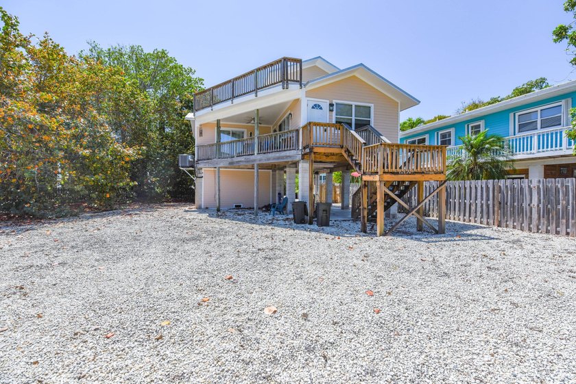 INDIAN MOUNDS SPECIAL!!!! Two balconies with ocean views and a - Beach Home for sale in Sugarloaf Key, Florida on Beachhouse.com