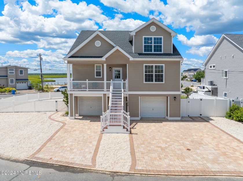 Look no further!! This gorgeous home offers stunning sunset - Beach Home for sale in Manahawkin, New Jersey on Beachhouse.com