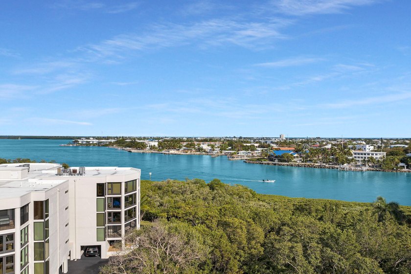 Welcome to 8403 Gulf of Mexico Blvd Marathon, Florida in - Beach Condo for sale in Marathon, Florida on Beachhouse.com