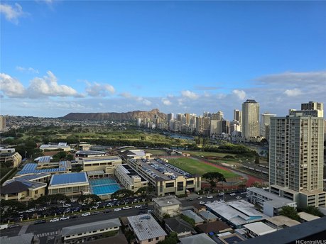 NEW PRICE & $15,000 SELLERS CREDIT to BUYER! Ala Wai Plaza - Beach Condo for sale in Honolulu, Hawaii on Beachhouse.com