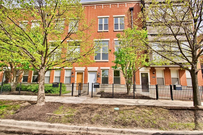 Full brand-new interior construction, from A-Z., originally - Beach Townhome/Townhouse for sale in Chicago, Illinois on Beachhouse.com