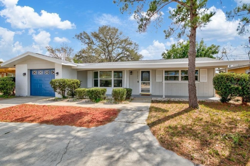 Discover this beautifully maintained 3BR/2BA home in the - Beach Home for sale in Clearwater, Florida on Beachhouse.com
