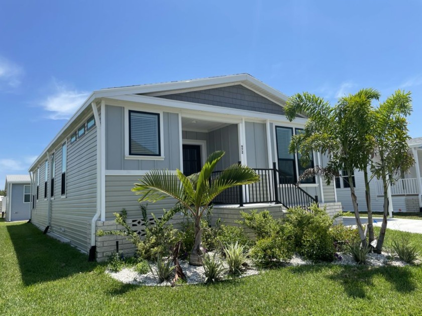 ***ASK ABOUT OUR NEW HOME BUILDER INCENTIVES!!*** Move-in ready! - Beach Home for sale in Venice, Florida on Beachhouse.com