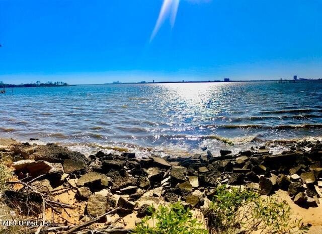 Wow, what a great central location by land and by sea...not to - Beach Lot for sale in Biloxi, Mississippi on Beachhouse.com