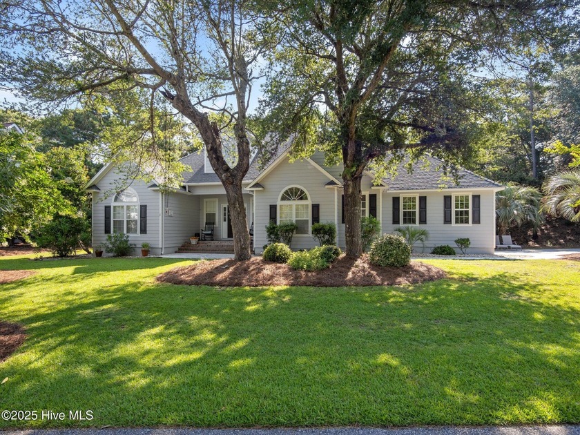 NEW PRICE AND ALL NEW INTERIOR PAINT and OFFERED FULLY - Beach Home for sale in Emerald Isle, North Carolina on Beachhouse.com