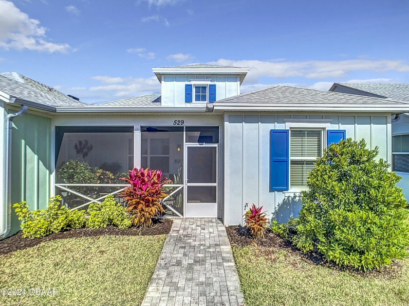 Leave your worries behind & escape to this Camellia Cottage with - Beach Home for sale in Daytona Beach, Florida on Beachhouse.com