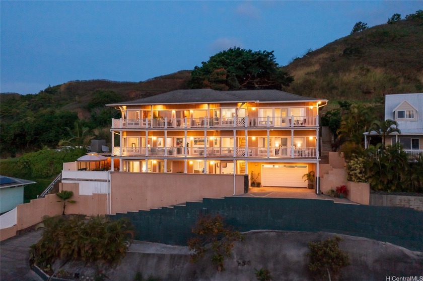 Experience unparalleled stunning views of Kaneohe Bay & the - Beach Home for sale in Kaneohe, Hawaii on Beachhouse.com