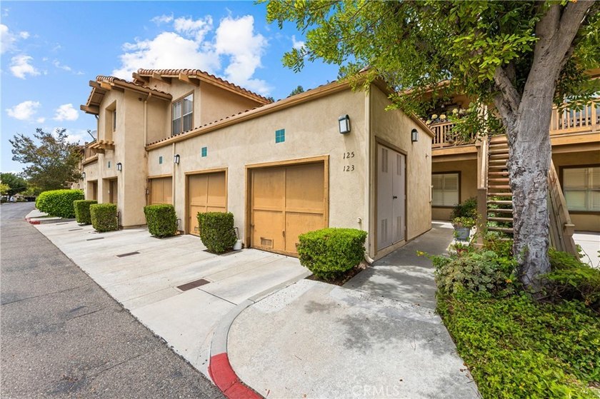 This beautiful home is ready to go. single-level, lower-unit - Beach Condo for sale in Rancho Santa Margarita, California on Beachhouse.com