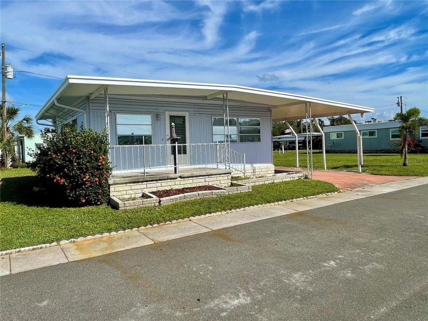 Come check out this cozy very spacious 1 bedroom 1 bath home - Beach Home for sale in Pinellas Park, Florida on Beachhouse.com