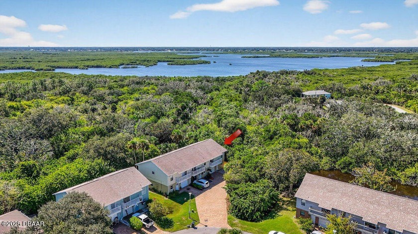 This is a gem on the beachside thats perfect for your coastal - Beach Townhome/Townhouse for sale in New Smyrna Beach, Florida on Beachhouse.com