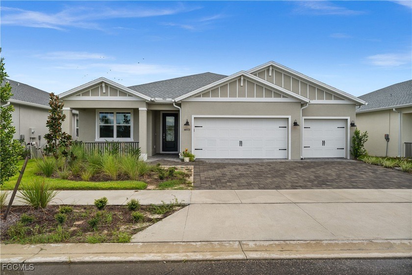 UNDER WARRANTY! MOTIVATED SELLER! Gorgeous LAKEFRONT Model - Beach Home for sale in Punta Gorda, Florida on Beachhouse.com