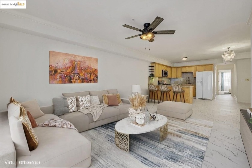 Quiet corner unit tucked away in the interior of the block away - Beach Condo for sale in Oakland, California on Beachhouse.com