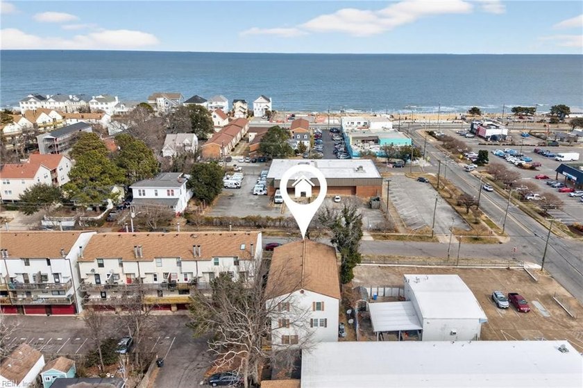 Welcome home to this well-located two-story end-unit condo in - Beach Condo for sale in Norfolk, Virginia on Beachhouse.com