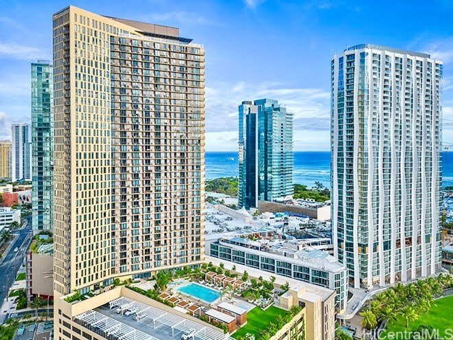 Exceptional value for a 2-bedroom in a prime location, offering - Beach Condo for sale in Honolulu, Hawaii on Beachhouse.com
