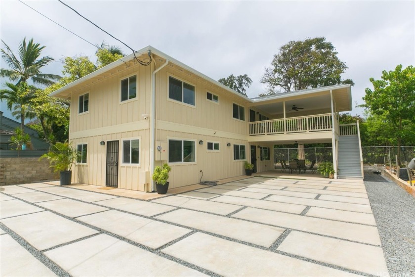 You will love this recently built Kamaaina Beach home with a - Beach Home for sale in Kailua, Hawaii on Beachhouse.com