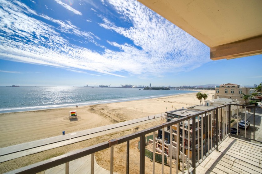 Spectacular Views! This prime location is perfect for soaking in - Beach Condo for sale in Long Beach, California on Beachhouse.com