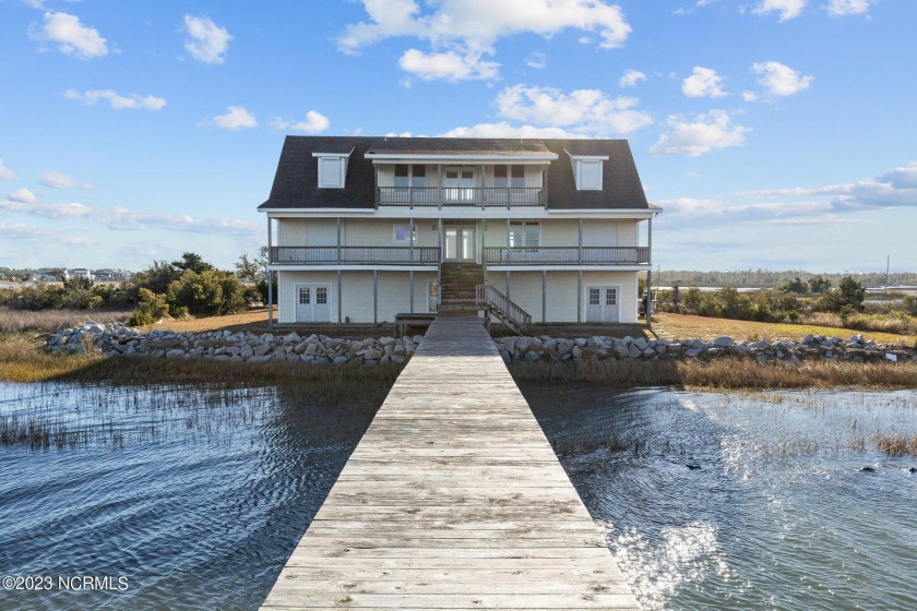 ISLAND TIME IS CALLING! Features include: over 380ft of water - Beach Home for sale in Harkers Island, North Carolina on Beachhouse.com