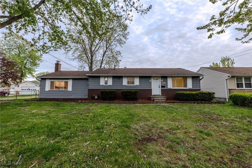 Welcome to this charming home located at 34690 Beach Park! This - Beach Home for sale in Eastlake, Ohio on Beachhouse.com