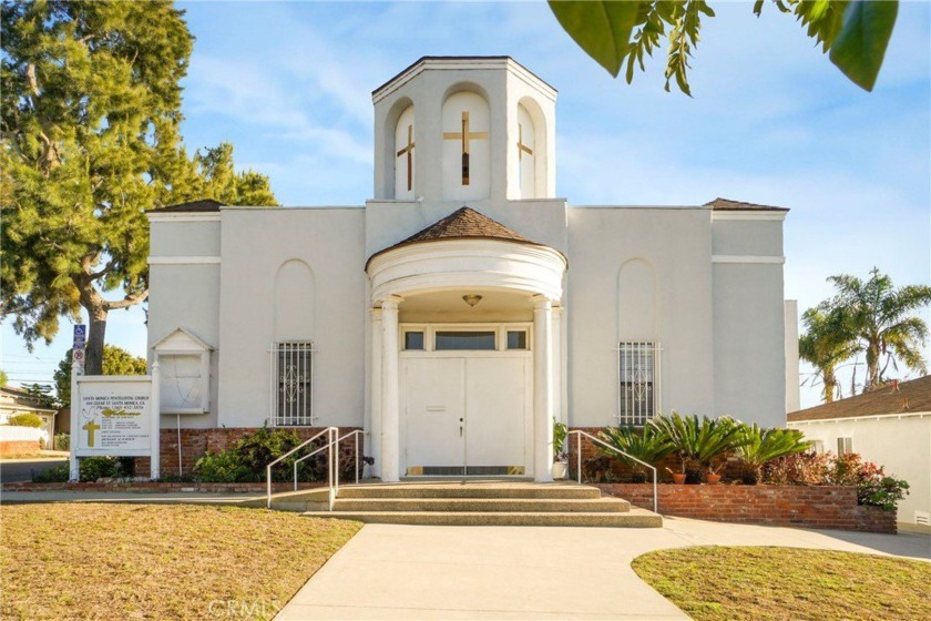 Unique Property in Santa Monica: Church and Single-Family Home

 - Beach Townhome/Townhouse for sale in Santa Monica, California on Beachhouse.com