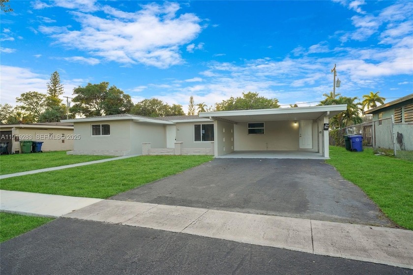 Spacious 3-bedroom, 2-bath single-family home with 1,931 sq ft - Beach Home for sale in Fort Lauderdale, Florida on Beachhouse.com