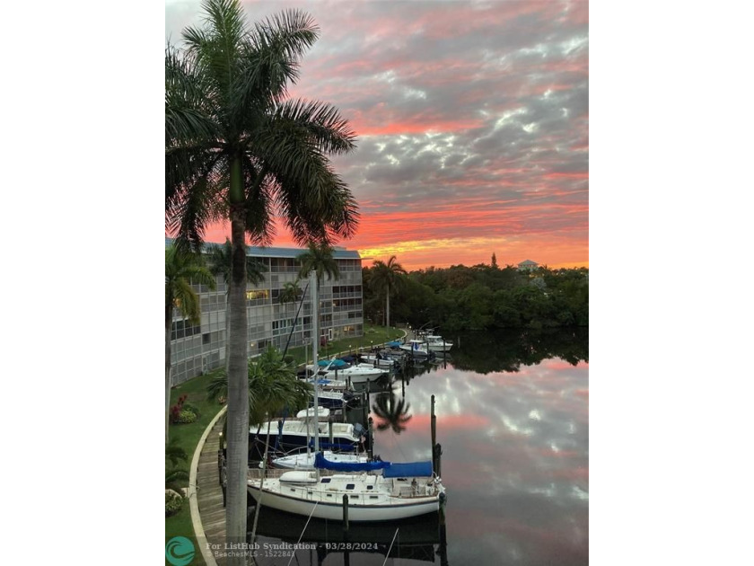 Amazing sunset views from this one!  No back neighbors, only - Beach Condo for sale in Deerfield Beach, Florida on Beachhouse.com