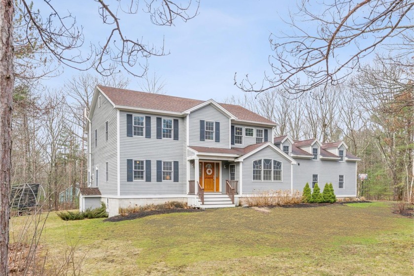 Just one mile from the pristine sands of Goose Rocks Beach and - Beach Home for sale in Kennebunkport, Maine on Beachhouse.com