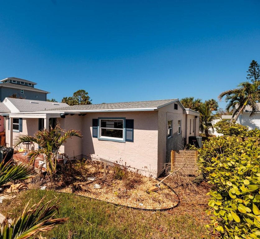 Fantastic, highly walkable location in St Pete Beach! Located on - Beach Home for sale in ST Pete Beach, Florida on Beachhouse.com