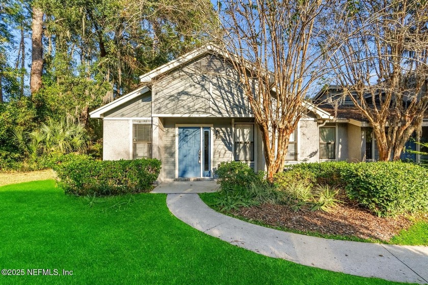 LOCATION LOCATION LOCATION! Spacious, end unit condo in the - Beach Condo for sale in Jacksonville, Florida on Beachhouse.com