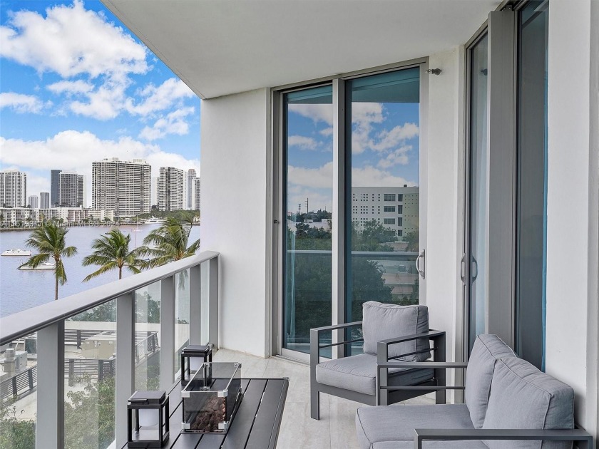 Great opportunity to own at Marina Palms. Extra large 3 beds+den - Beach Condo for sale in North Miami Beach, Florida on Beachhouse.com