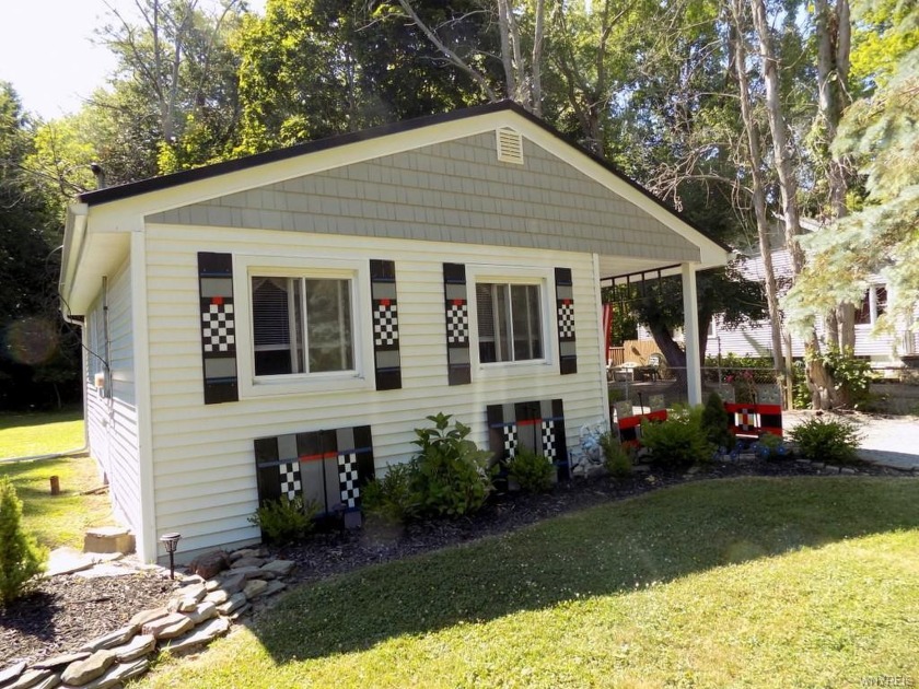 Quite possibly the cutest cottage/single family home in - Beach Home for sale in Angola, New York on Beachhouse.com