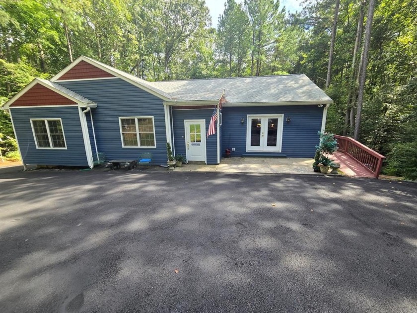 Charming 3-Bedroom Home in Betz Landing with Water Access! - Beach Home for sale in Heathsville, Virginia on Beachhouse.com