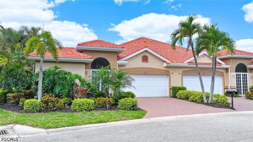 Turnkey!!Funiture negotiable. No cdd and flexible close - Beach Home for sale in Fort Myers, Florida on Beachhouse.com