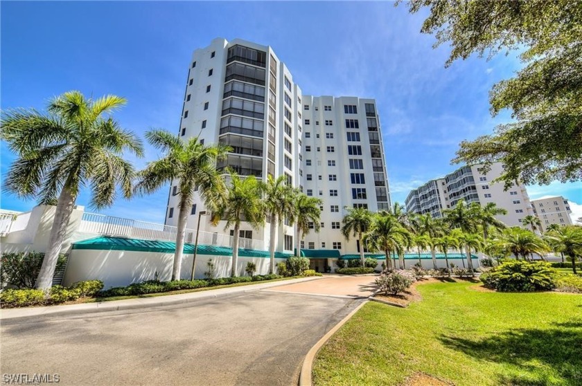 Beautiful waterfront condo with under building enclosed garage - Beach Condo for sale in Fort Myers Beach, Florida on Beachhouse.com