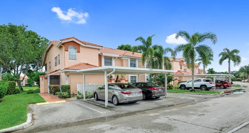 Stunning lakefront 2 bedroom, 2 bath condo in Palm Isles, enter - Beach Condo for sale in Boynton Beach, Florida on Beachhouse.com