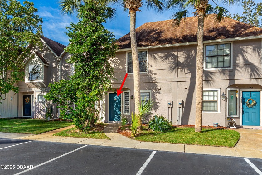 Stylishly Remodeled Trailwood Townhome! Move-in ready 2BR/2.5BA - Beach Townhome/Townhouse for sale in Port Orange, Florida on Beachhouse.com