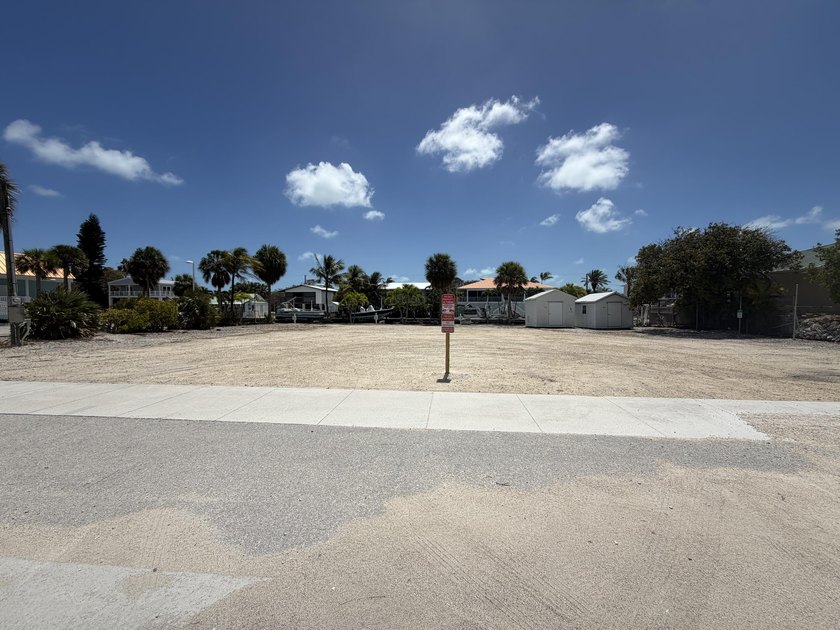 Rare opportunity in the heart of Summerland Key, two contiguous - Beach Commercial for sale in Summerland Key, Florida on Beachhouse.com