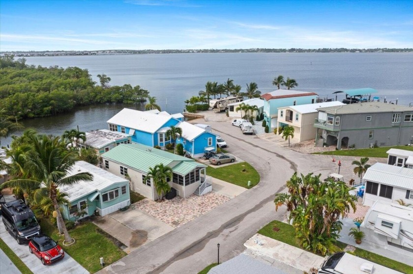 This 800 sq ft 1 / 1.5 beauty features a cozy living area - Beach Home for sale in Jensen Beach, Florida on Beachhouse.com