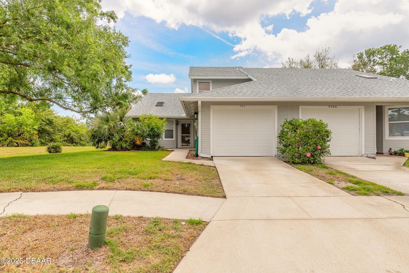 Centrally located in the heart of Port Orange with the BEST - Beach Townhome/Townhouse for sale in Port Orange, Florida on Beachhouse.com