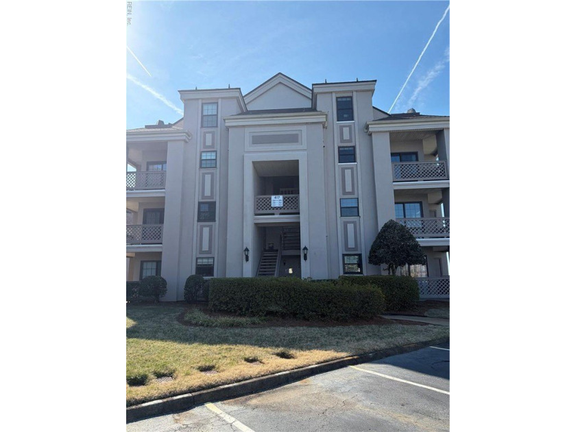 Experience waterfront living in Harbour Point's gated community - Beach Condo for sale in Virginia Beach, Virginia on Beachhouse.com