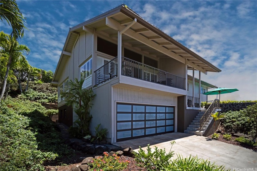 First time on the market in 50 Years! This absolutely stunning 3 - Beach Home for sale in Honolulu, Hawaii on Beachhouse.com