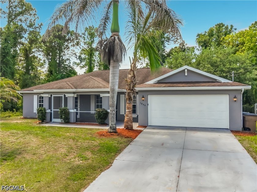 Discover this spacious 3 bedroom, 2 bathroom home offering 1,790 - Beach Home for sale in Lehigh Acres, Florida on Beachhouse.com
