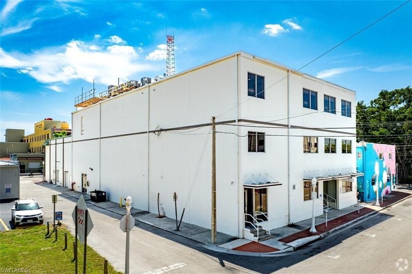 This newly renovated 1400+ Sq Ft elevated ground floor office - Beach Condo for sale in Fort Myers, Florida on Beachhouse.com