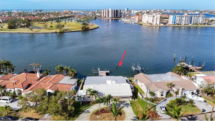 Experience the best of Florida living in this waterfront home - Beach Home for sale in St. Petersburg, Florida on Beachhouse.com