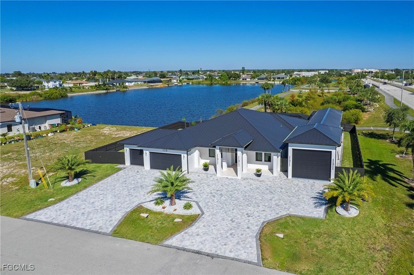 Experience true Florida luxury living in this stunning - Beach Home for sale in Cape Coral, Florida on Beachhouse.com