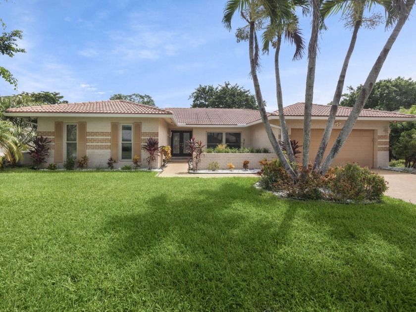 Welcome to this beautiful home 3 bedrooms, 3 and half Bathrooms - Beach Home for sale in Boca Raton, Florida on Beachhouse.com