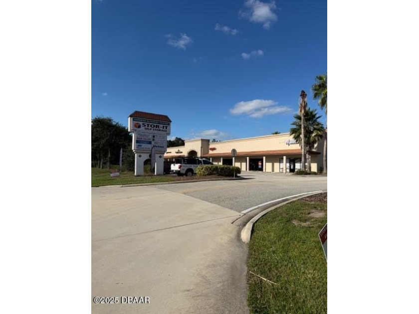 Currently rented!!!Excellent Value! Retail/Commercial space for - Beach Commercial for sale in Ormond Beach, Florida on Beachhouse.com
