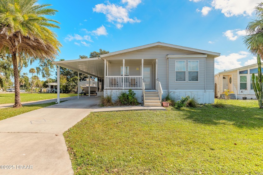 Discover this absolutely charming, move-in ready 2-bedroom - Beach Home for sale in Edgewater, Florida on Beachhouse.com