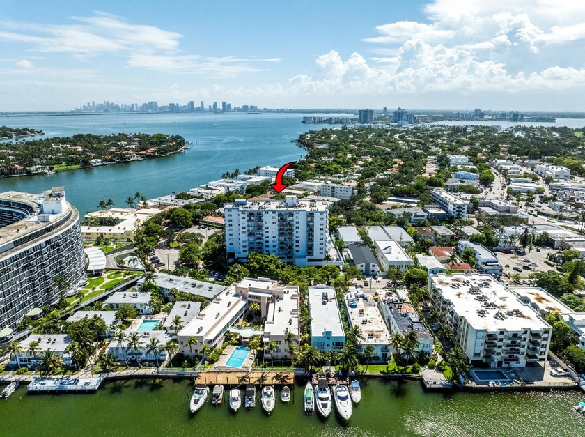 Enjoy Miami Beach Living with Breathtaking Views. This 970 sq ft - Beach Condo for sale in Miami Beach, Florida on Beachhouse.com