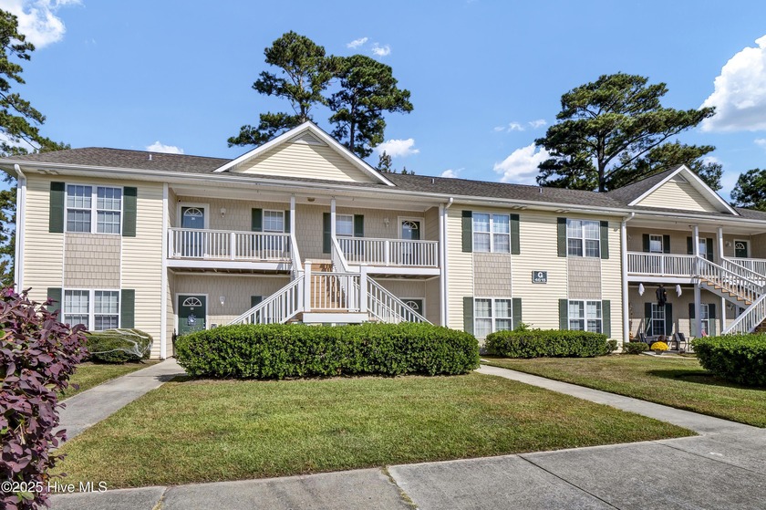 Enjoy the easy living of this precious 2 bed 2 bath condo, just - Beach Condo for sale in Wilmington, North Carolina on Beachhouse.com