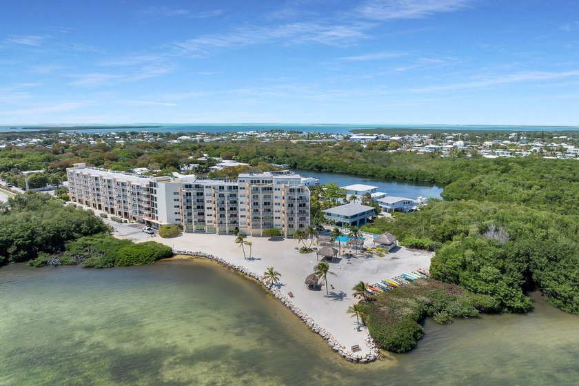 TOP FLOOR oceanfront living awaits in this beautifully updated - Beach Condo for sale in Plantation Key, Florida on Beachhouse.com